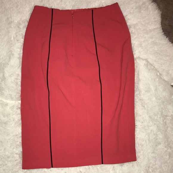 🛑🛑New York & Company pencil skirt - Picture 3 of 3